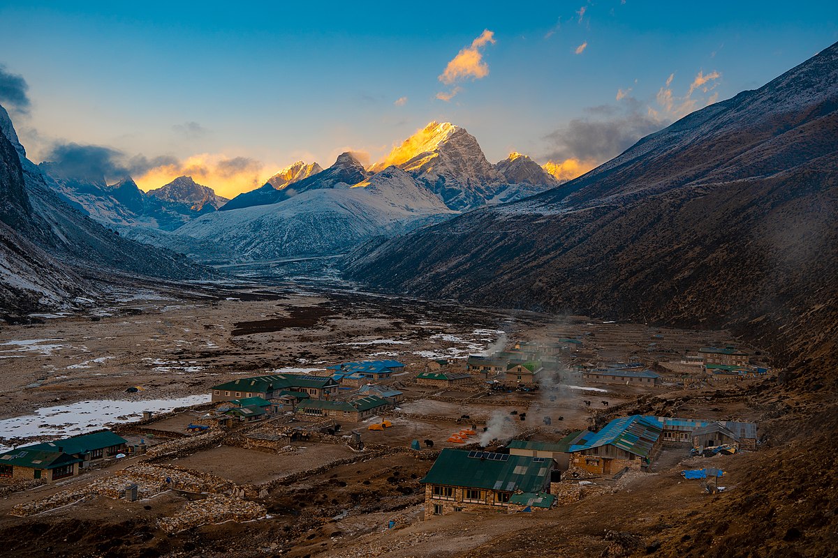 Trek Gorakshep To Pheriche 4270m