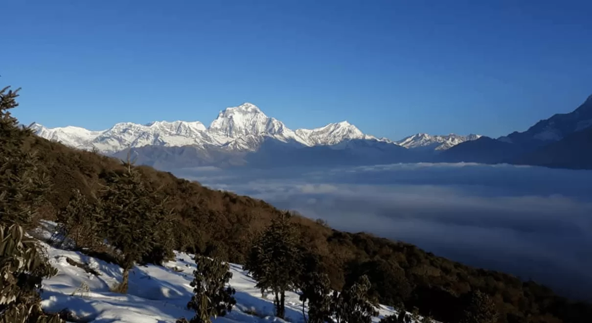 安纳布尔纳布恩山徒步 4 天日出美景