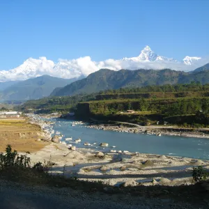 Drive Pokhara to Darbang.