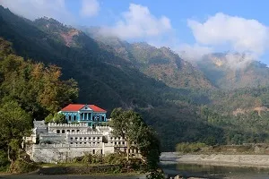 Full day Sightseeing tour of Tansen Valley. Overnight at Tansen.