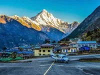 Trek to Lukla (2,840m)